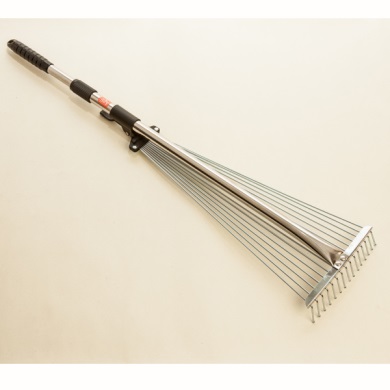 Japanese adjustable garden rake